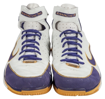 2004 Kobe Bryant Los Angeles Lakers Game Used White and Purple Nike Sneakers/Shoes (Devean George LOA)